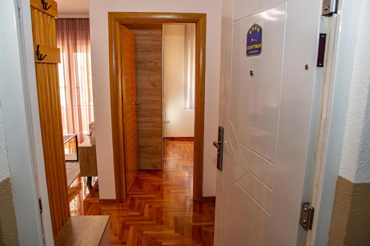 Harizma Apartmani Kragujevac Luaran gambar