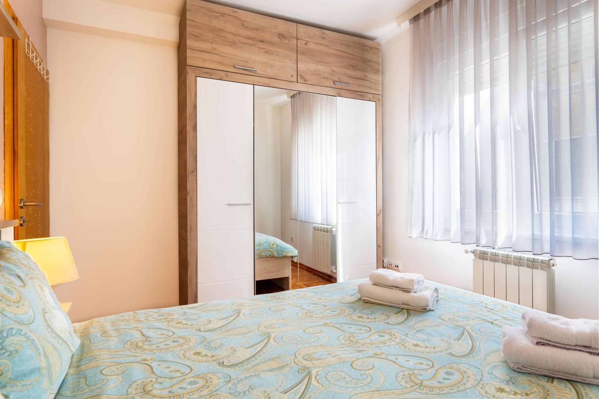 Harizma Apartmani Kragujevac Luaran gambar